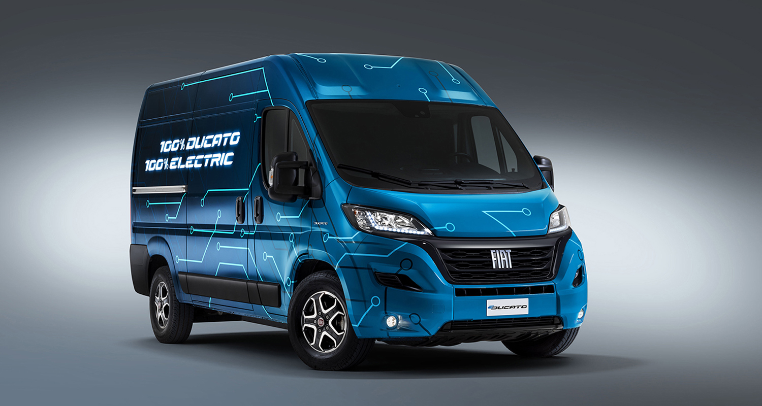 Fiat E-Ducato - elektryczny samochód dostawczy gotowy do działania.